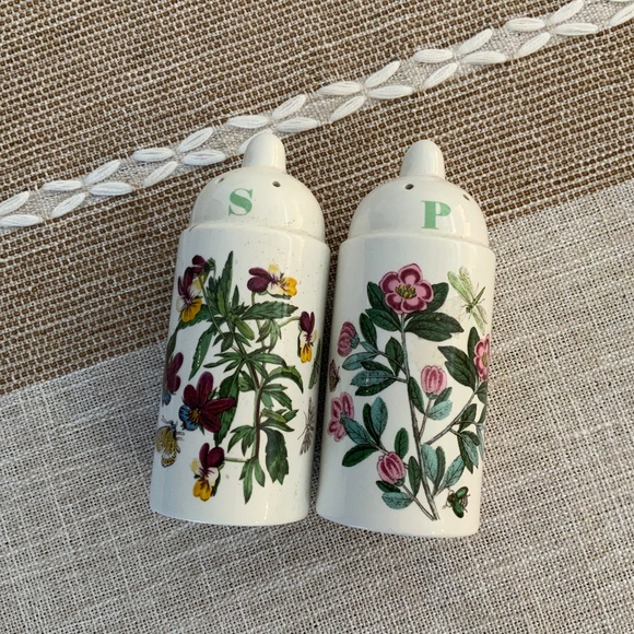 Susan William Other - Vintage Susan William Ellis Botanic Gardens Salt-Pepper